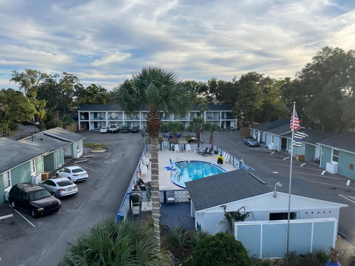Gulf Coast Inn Gulf Breeze Exterior foto
